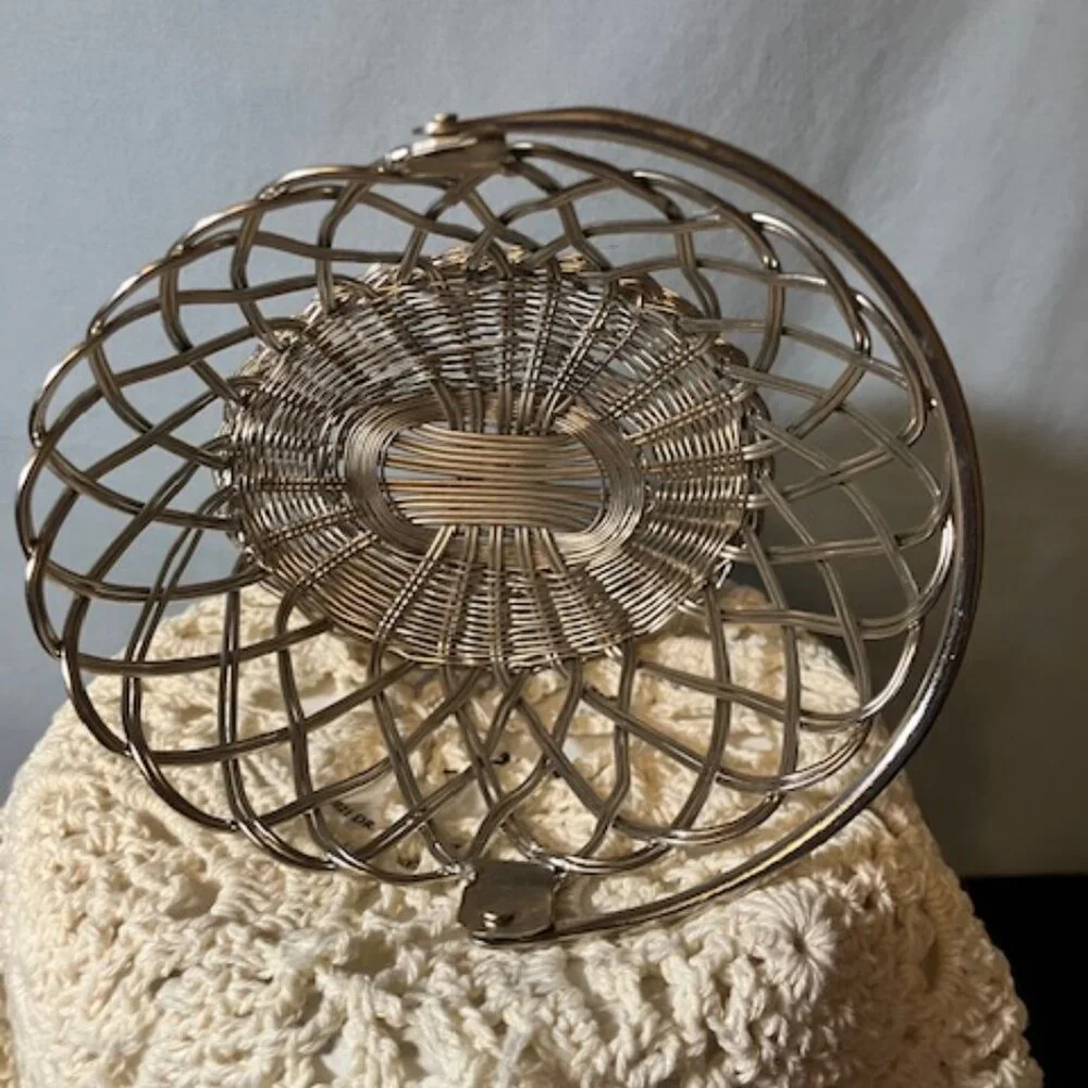 Woven Wire‎ Basket with Handle 3